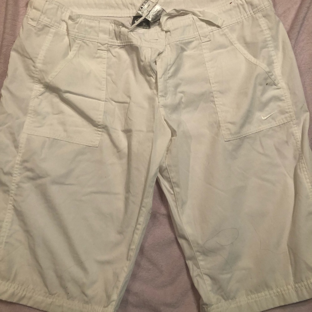 Nike White Women’s shorts size XL